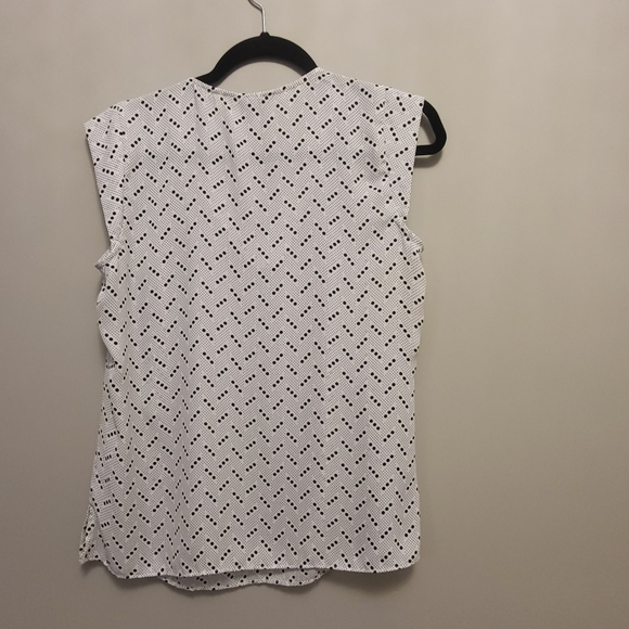 Dressy Banana Republic top - Picture 2 of 2